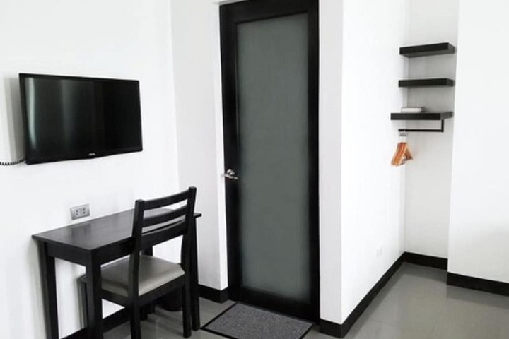 Room 12 of 43