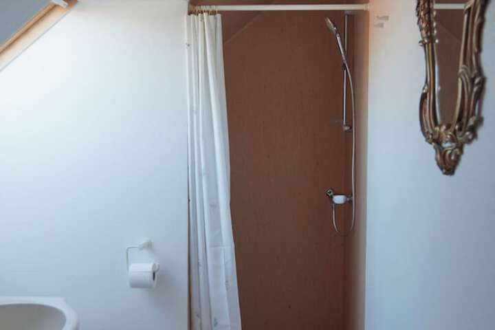 Room 29 of 39