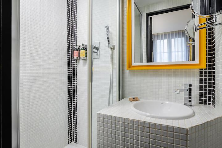Bathroom Interior Photo