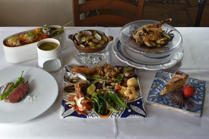 Dining 37 of 67