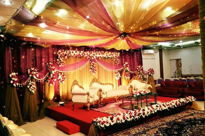 Ballroom/Hall 11 of 14