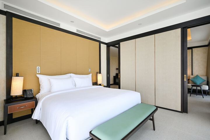 Room 25 of 138