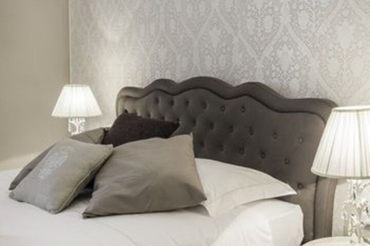 Room 2 of 70