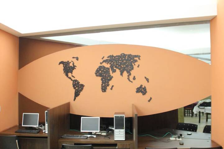 Business Center 29 of 36