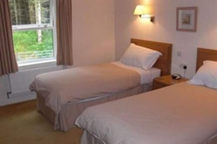 Room 3 of 21