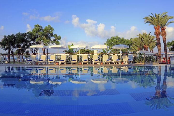 Pool 78 of 180