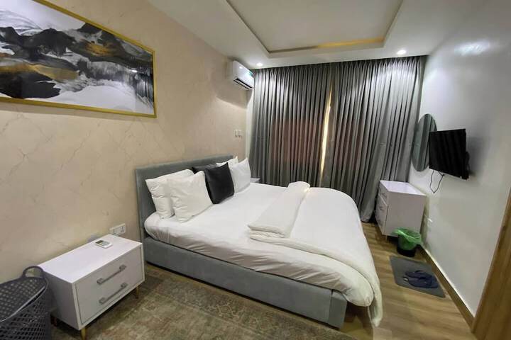 Room 10 of 50