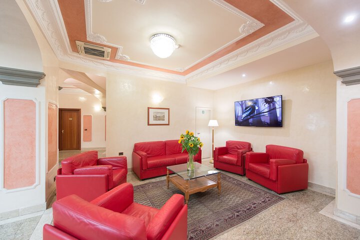 Entrance & Lobby