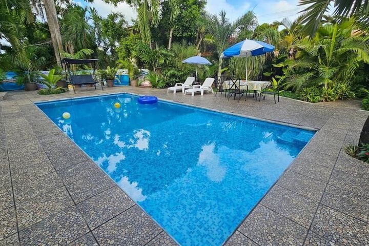 Pool 18 of 22