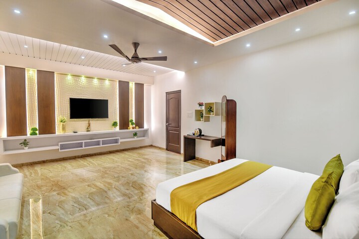 Room 12 of 65