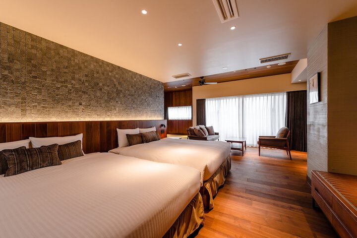 Room 4 of 113