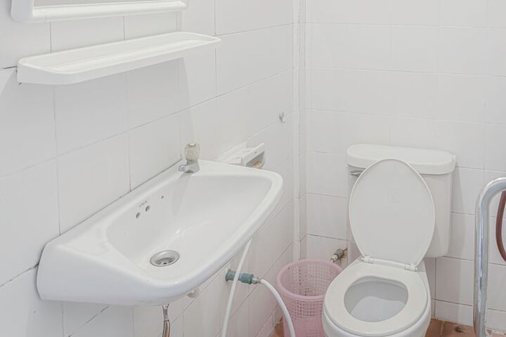 Room 45 of 74