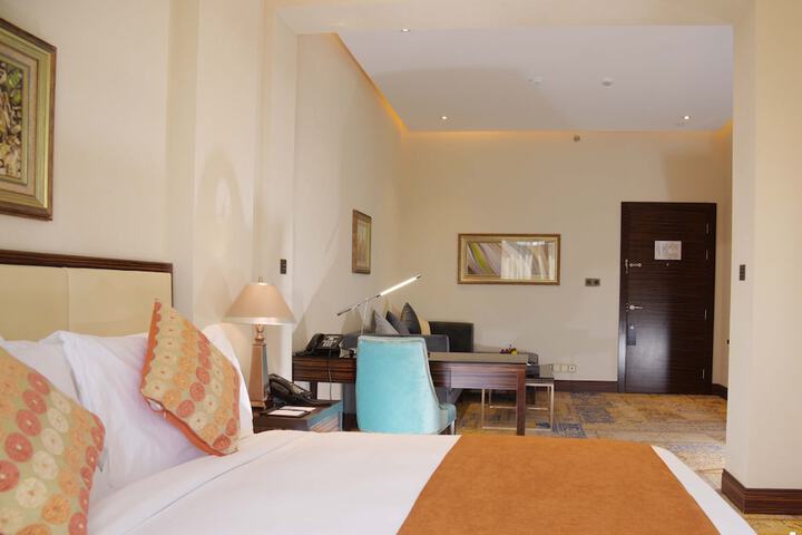 Room 13 of 60