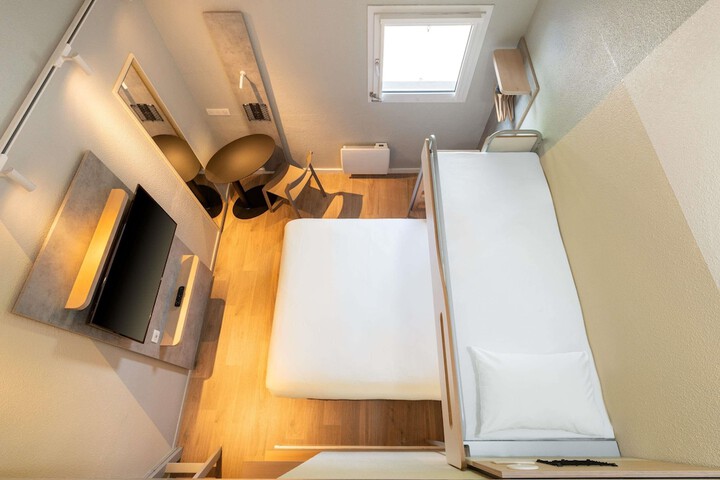 Room 15 of 55