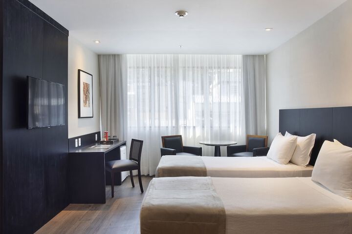 Room 46 of 86
