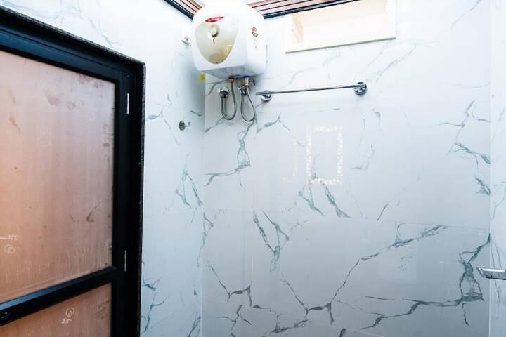 Room 21 of 24