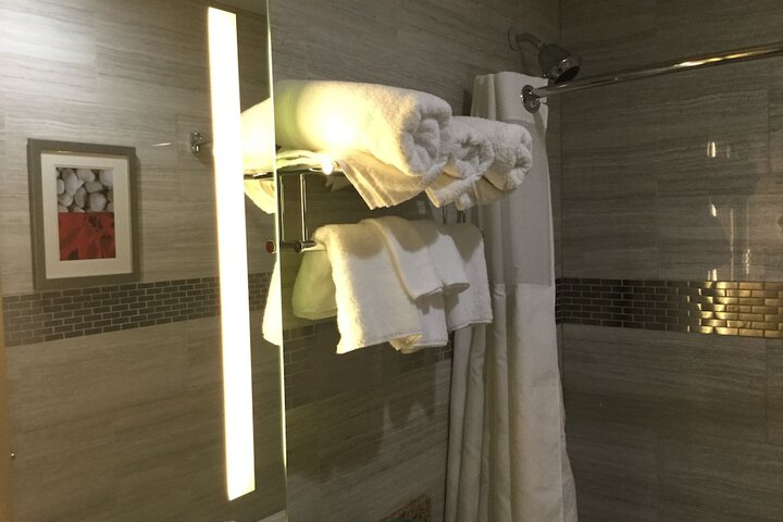 Room 17 of 26