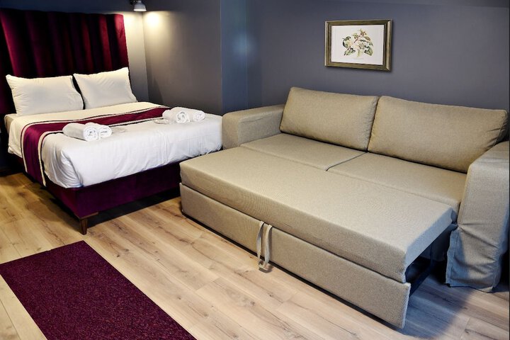Room 5 of 25