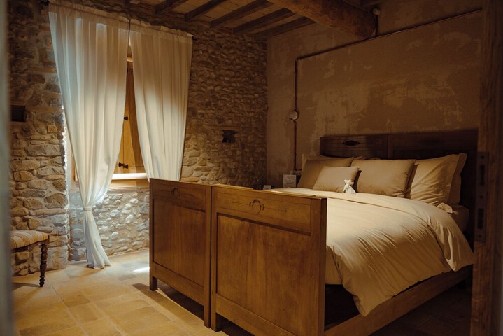 Room 14 of 101