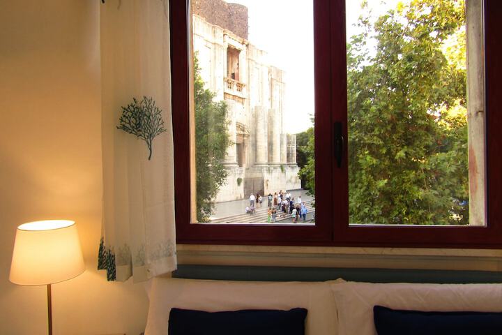 Room 14 of 68