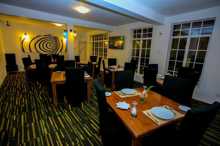 Dining Photos