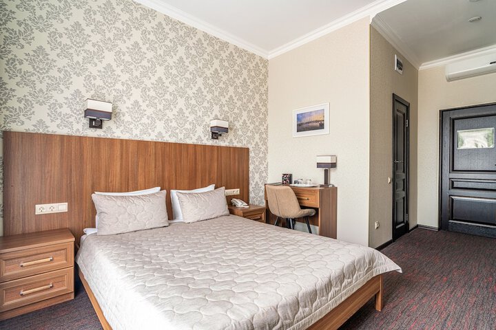 Room 9 of 52