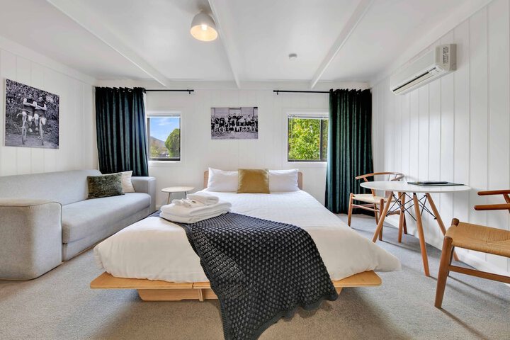 Room 4 of 46