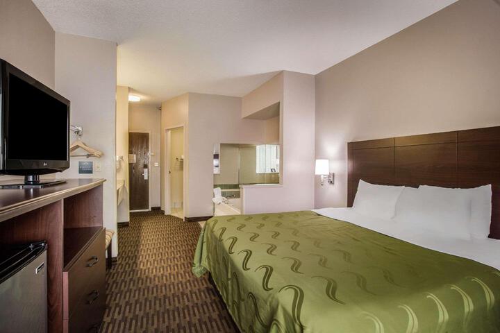 1 King Bed Accessible (2 of 15)