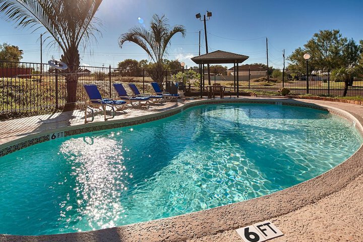 SureStay Hotel by Best Western Zapata