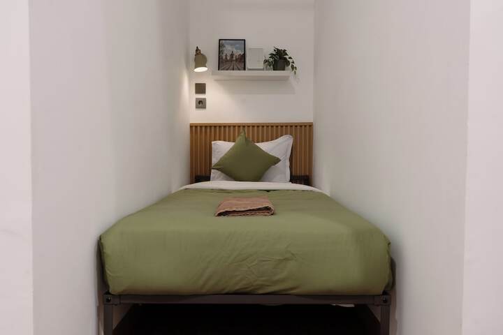 Room 10 of 47