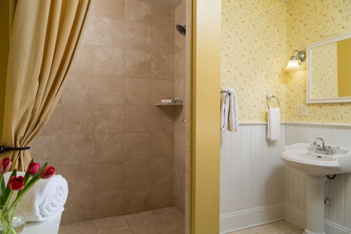 Room 44 of 75