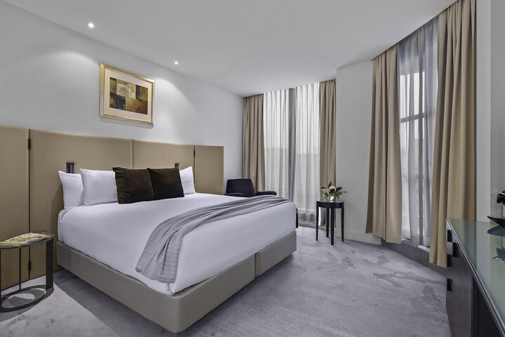 Room 20 of 142