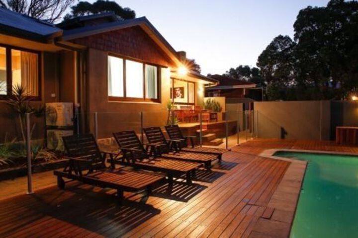 Sundeck 22 of 24