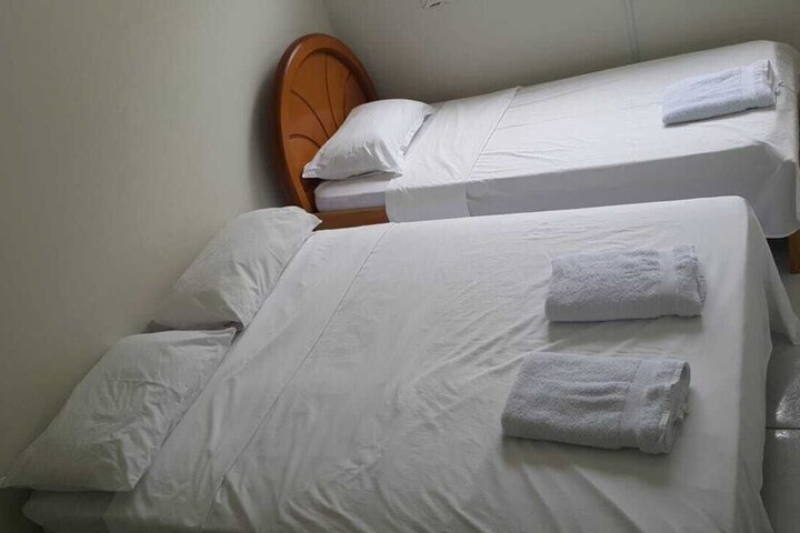Room 5 of 18