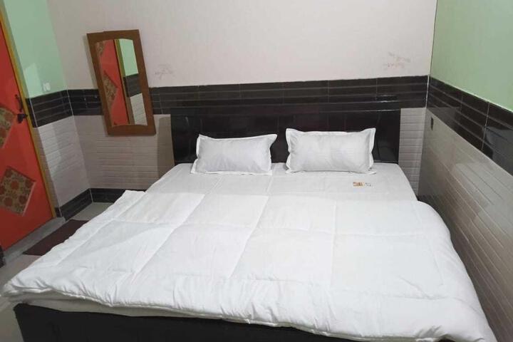 Hotel O by OYO Prem Guest House