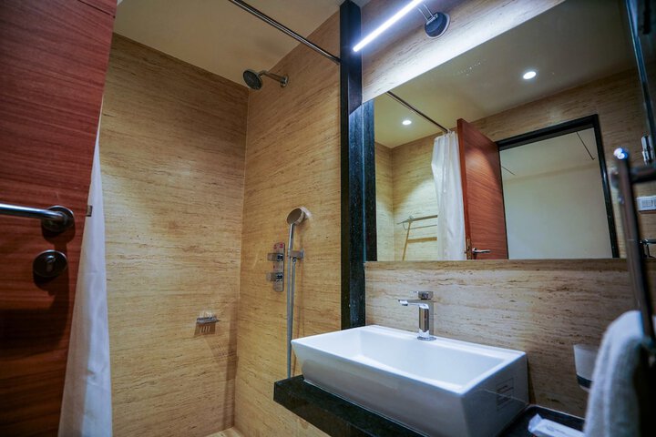Room 20 of 25