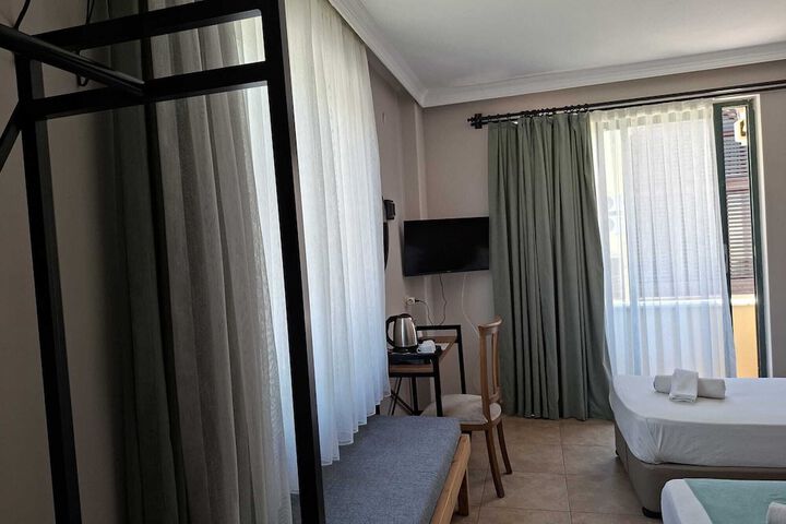 Room 17 of 35
