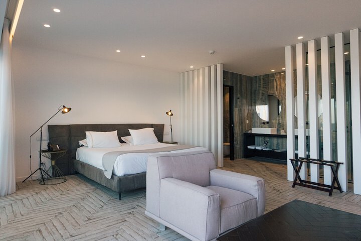 Room 47 of 178
