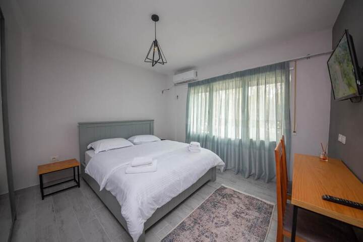 Room 2 of 15