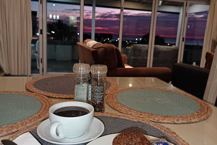 Breakfast/Coffee Service 60 of 86