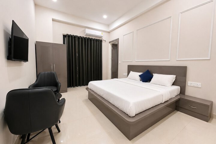 Room 3 of 35
