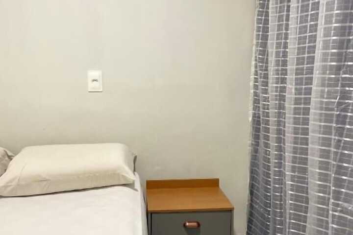 Room 4 of 34