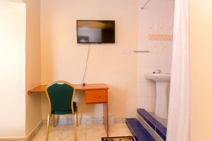 Room 64 of 163
