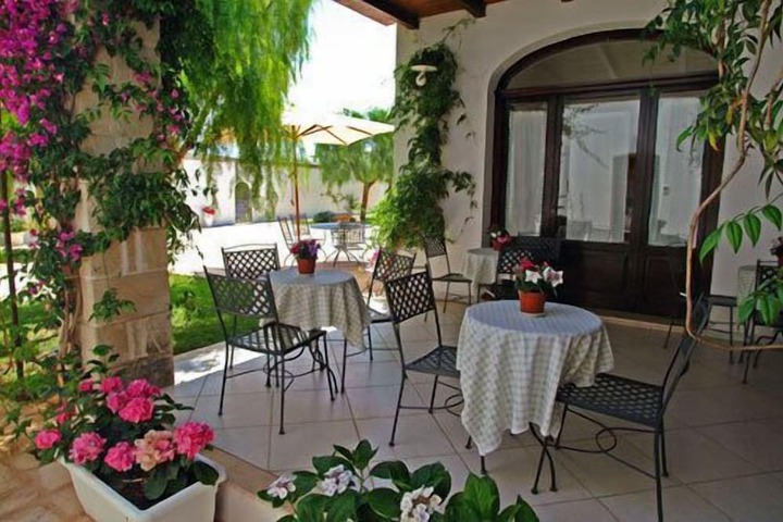 Terrace/Patio 16 of 17