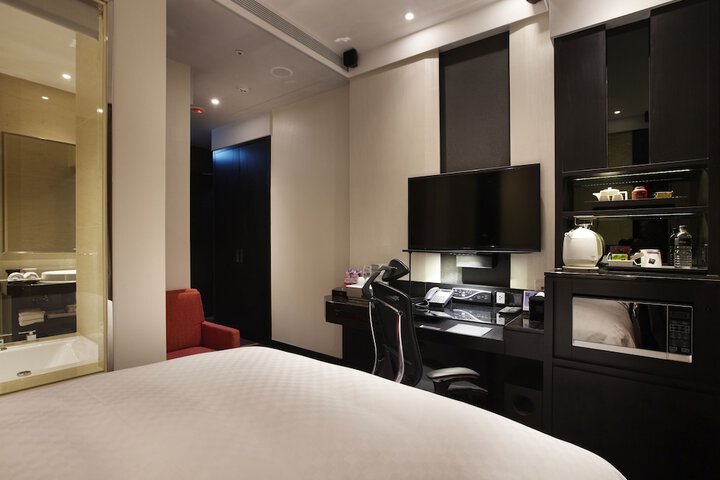 Room 15 of 58