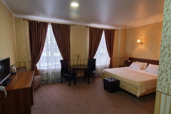 Room 21 of 46