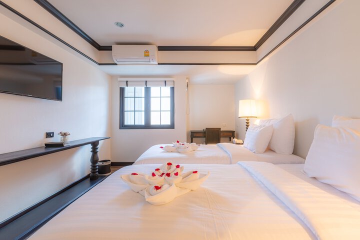 Room 10 of 63