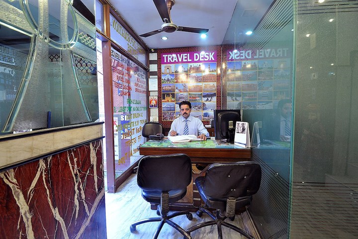 Concierge desk