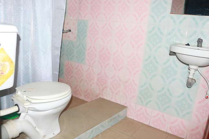 Room 17 of 24