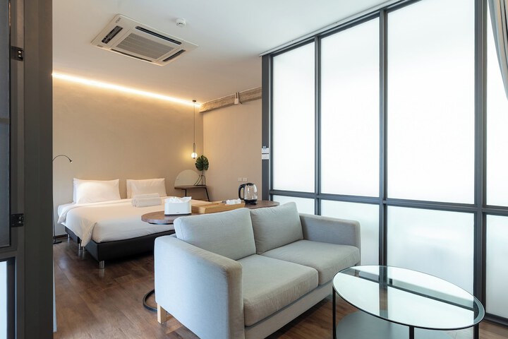 Room 47 of 95